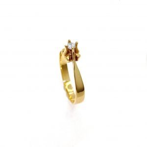 Anillo oro 18k y circones