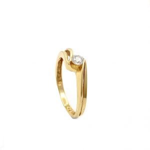 Anillo oro 18k y diamante
