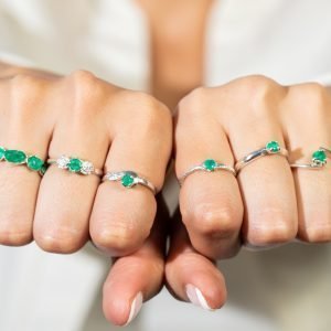 Anillo Plata Esmeralda y Circones