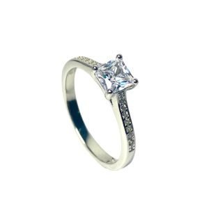 Anilo Plata Circon Rectangular y Circones Laterales